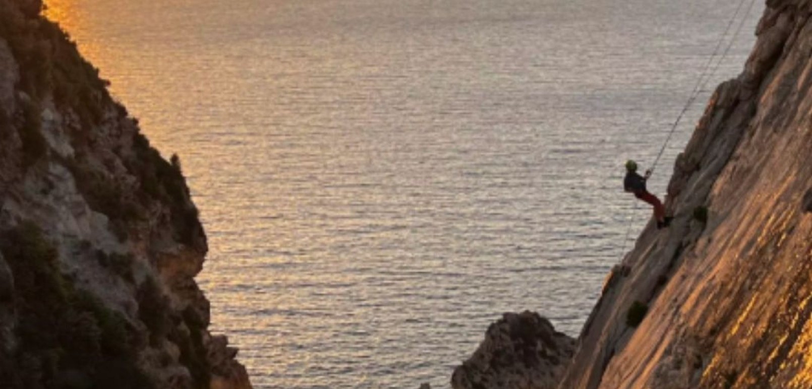 Sunset Abseiling in Xaqqa Valley