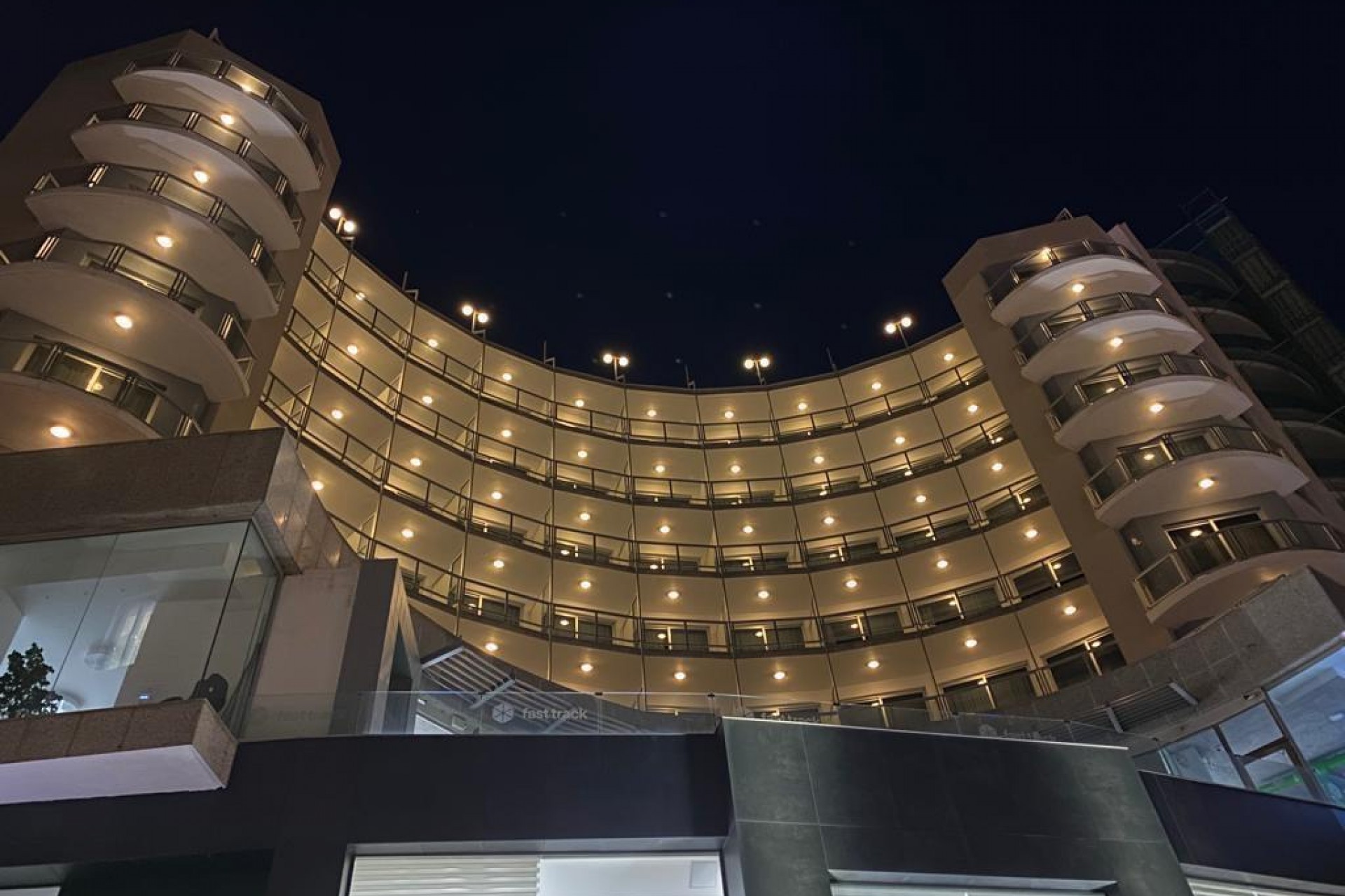 005-L-lounge-lobby_72970429