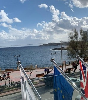 031-TE-terrace_72970348