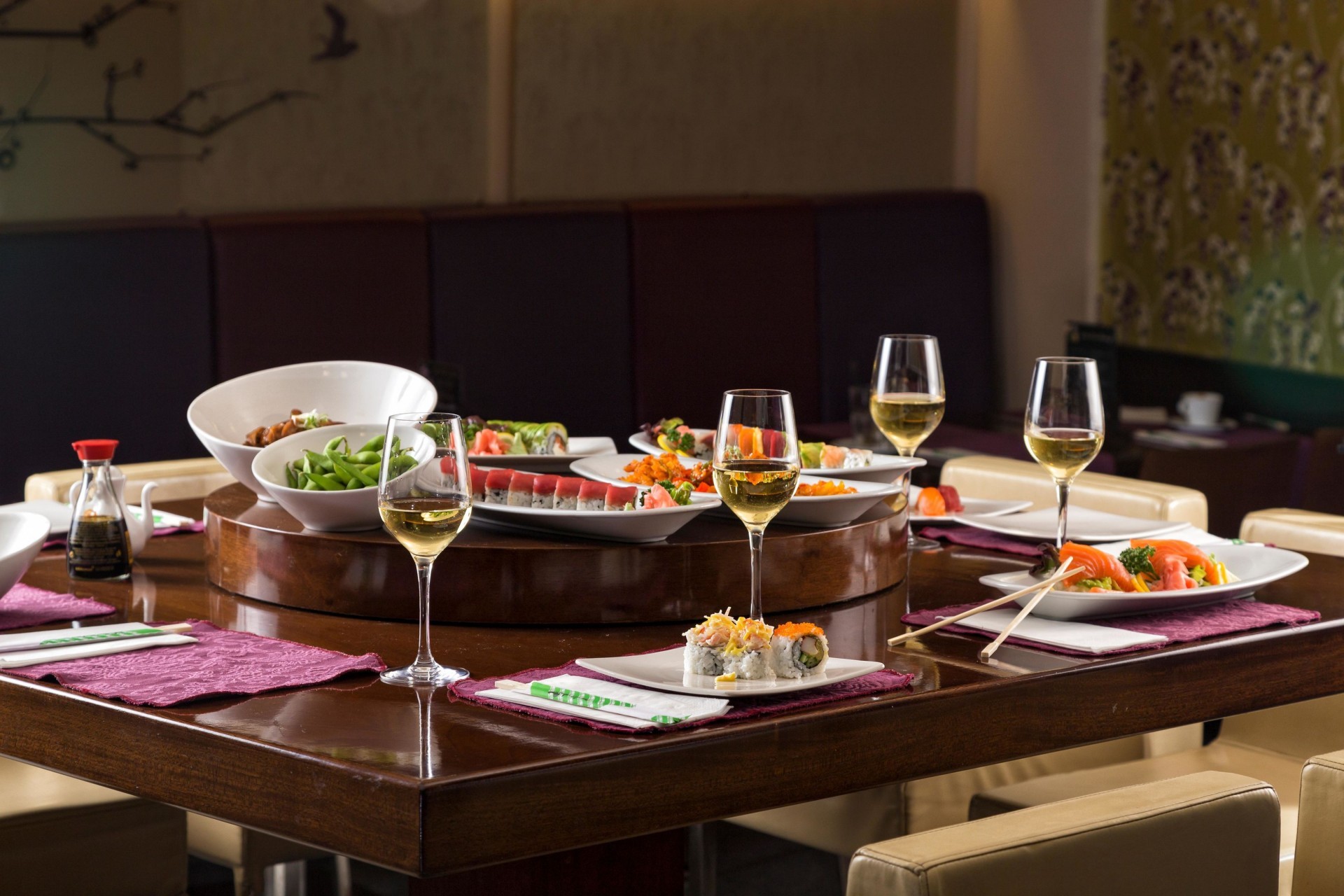 041-R-restaurant_69909553