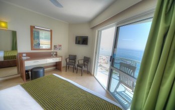 018-W-room-example-suite-executive-sea-view-executive-sea-view-suite_69909525